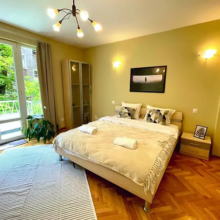Lejlighed Bohemian Bright & Calm 2br - Center - Private Balcony Sofia