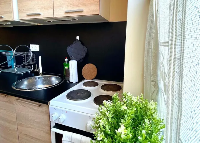 Bohemian Bright & Calm 2br - Center - Private Balcony Lejlighed