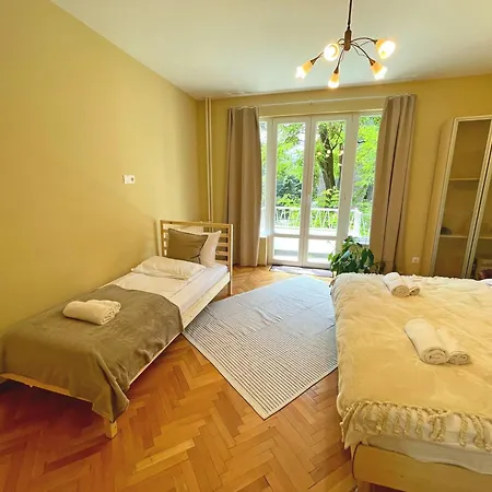 아파트 Bohemian Bright & Calm 2br - Center - Private Balcony 소피아