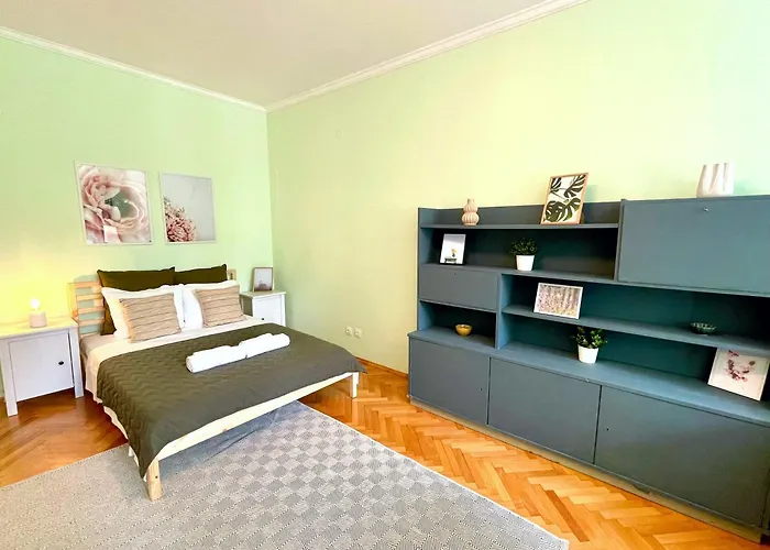 Bohemian Bright & Calm 2br - Center - Private Balcony Sofie