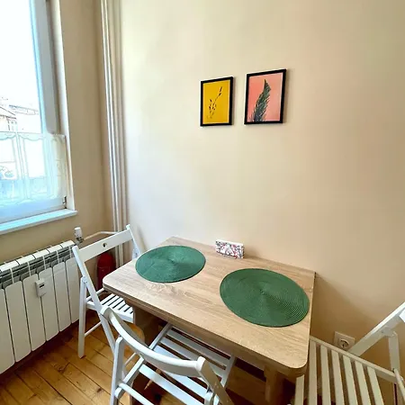 Bohemian Bright & Calm 2br - Center - Private Balcony Appartement Sofia
